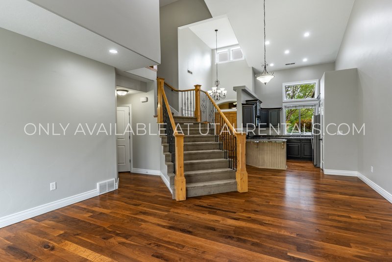 Gorgeous 4 Bed / 3 Bath Home in Orem – Move-In Ready! property image