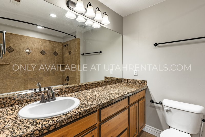 Gorgeous 4 Bed / 3 Bath Home in Orem – Move-In Ready! property image