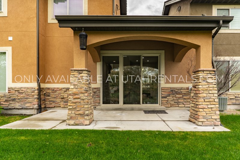 Gorgeous 4 Bed / 3 Bath Home in Orem – Move-In Ready! property image