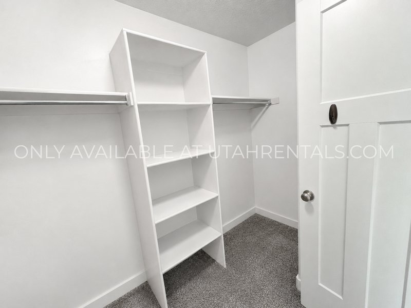 Beautiful Saratoga Springs home! property image