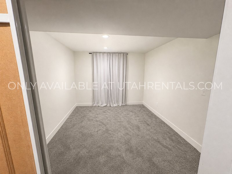 Beautiful Saratoga Springs home! property image