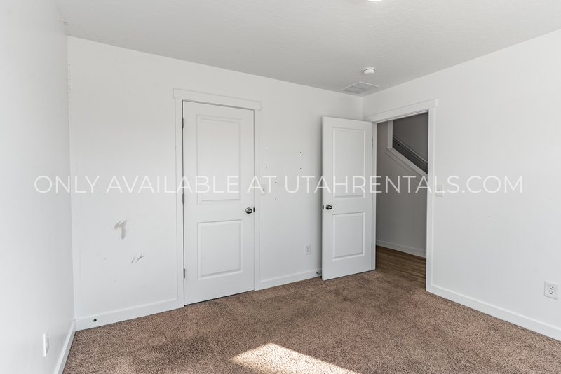 Spacious 4 BD / 3 BA Home in Saratoga Springs property image