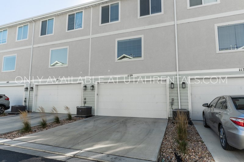 Spacious 4 BD / 3 BA Home in Saratoga Springs property image