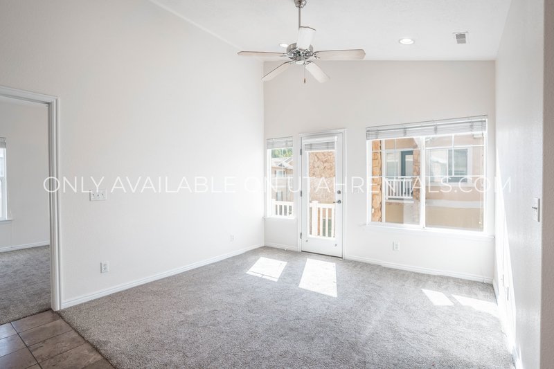 Charming 3-Bed, 2-Bath Condo with Garage & Community Amenities property image