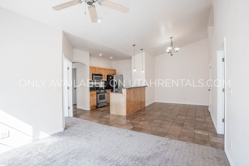Charming 3-Bed, 2-Bath Condo with Garage & Community Amenities property image