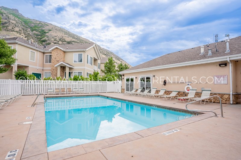 Charming 3-Bed, 2-Bath Condo with Garage & Community Amenities property image