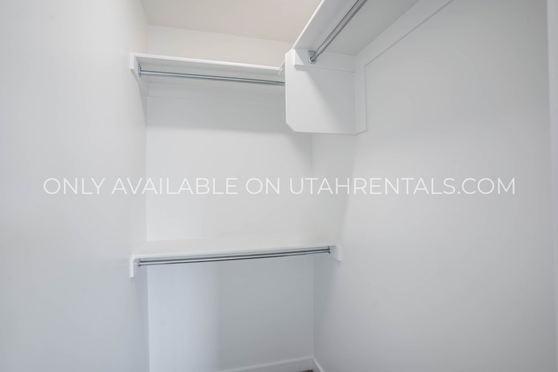 Upscale Santaquin Apartment property image