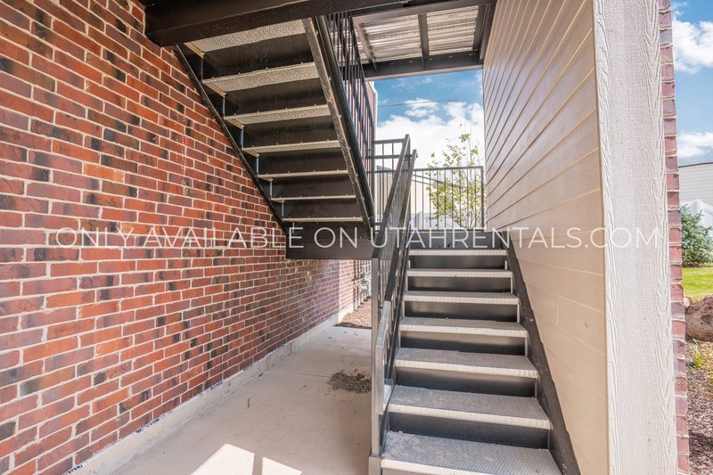Upscale Santaquin Apartment property image