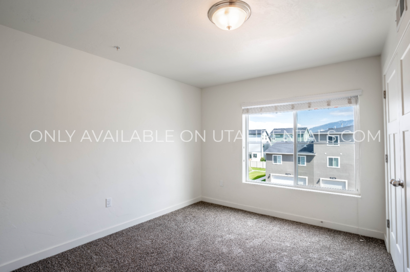 Nice 3 Bedroom in Newer Community! property image