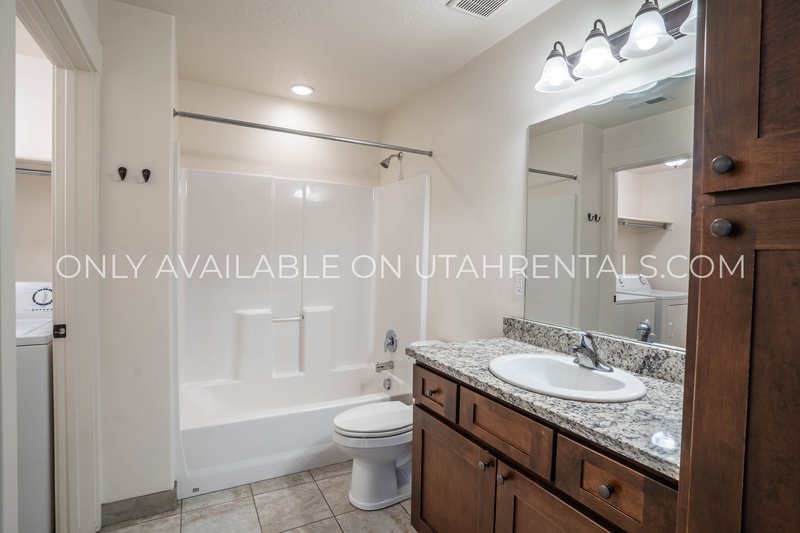 Beautiful 2-bed Apartment! property image