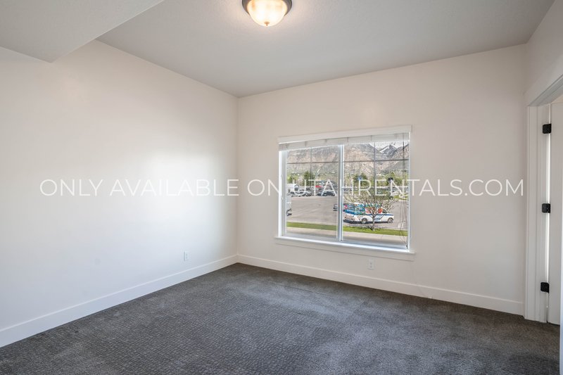 Beautiful 2-bed Apartment! property image