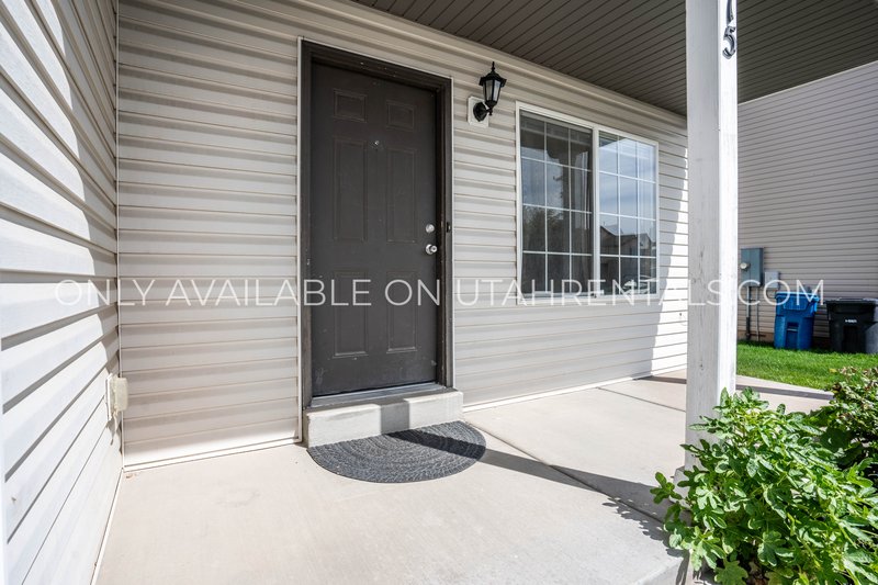 Home with a private back yard in Spanish Fork property image