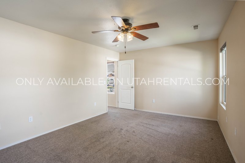 Home with a private back yard in Spanish Fork property image