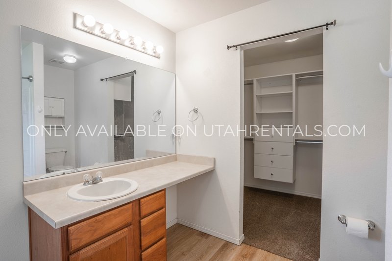 Home with a private back yard in Spanish Fork property image