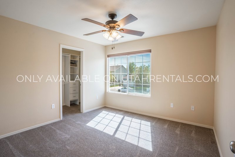 Home with a private back yard in Spanish Fork property image