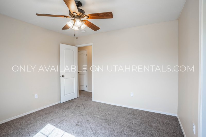 Home with a private back yard in Spanish Fork property image