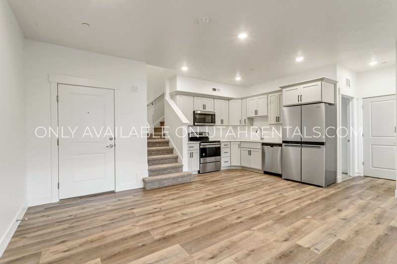 Brand New Townhome Style Apartment For Rent property image