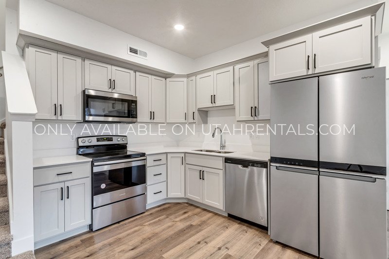 Brand New Townhome Style Apartment For Rent property image