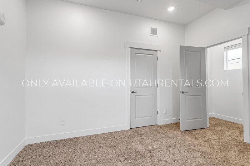 Brand New Townhome Style Apartment For Rent property image