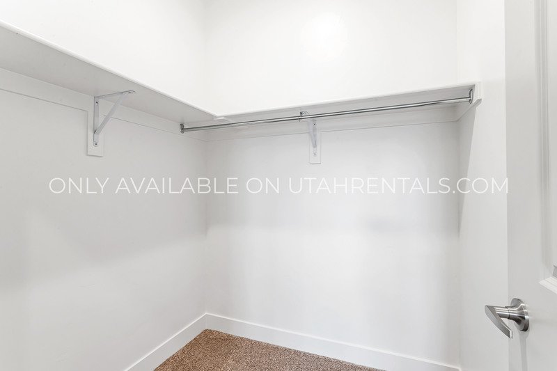 Brand New Townhome Style Apartment For Rent property image